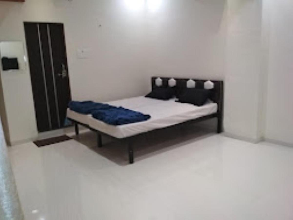 Hotel Vaibhav,Akola Bagian luar foto